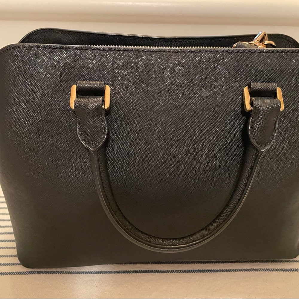 Michael Kors purse. - Picture 2 of 6